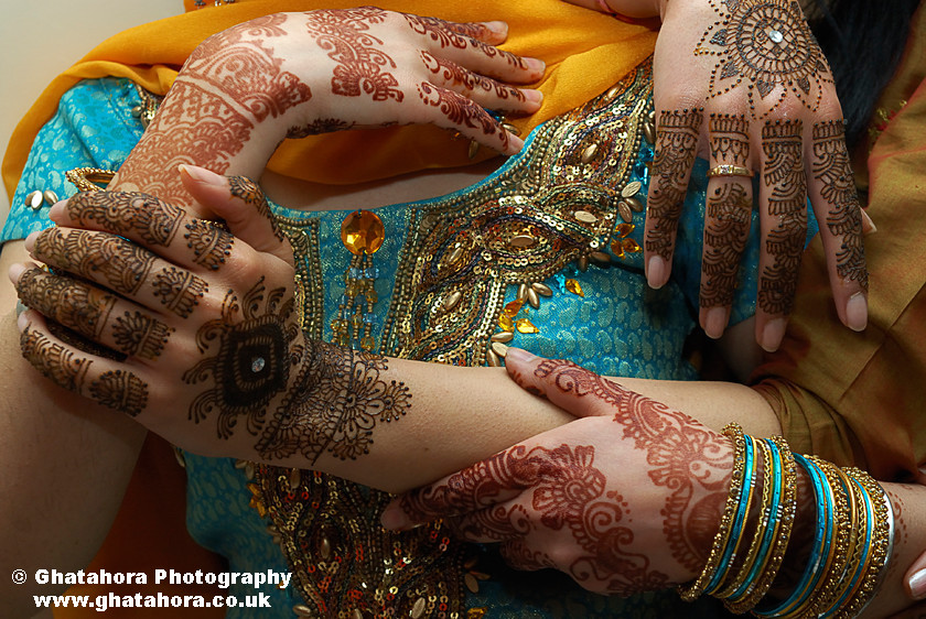 IMG7184 
 All hands. Showing the different designs of henna. Henna by Kiran Chana, Ray of light. 
 Keywords: All hands. Showing the different designs of henna. Henna, mendhi, designs, wedding, indian bride, hands, patterns, fashion, body art, tattoo, hands, colour, Bhupinder Ghatahora, Ghatahora Photography